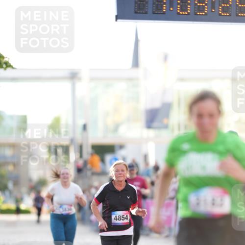 12.06.2026 - Holstenköstenlauf LAZAROV Photography http://msf.ph/oto/9737987 12.06.2026 20:09:25 Laufen 3139, 3182, 3830, 4854 meine-sportfotos.de