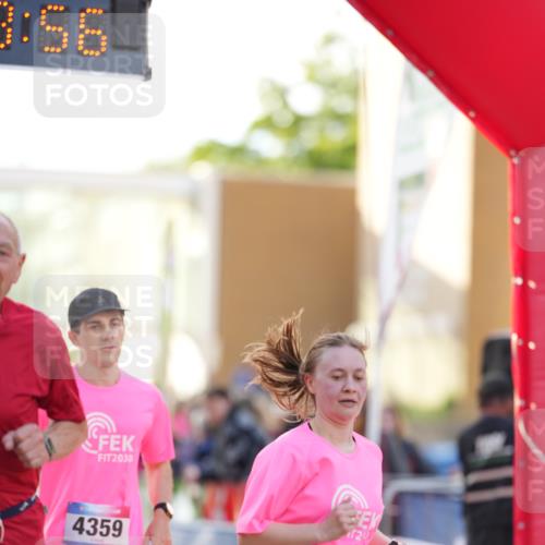 12.06.2026 - Holstenköstenlauf LAZAROV Photography http://msf.ph/oto/9738014 12.06.2026 20:08:55 Laufen 3650, 3863, 4359, 4360 meine-sportfotos.de