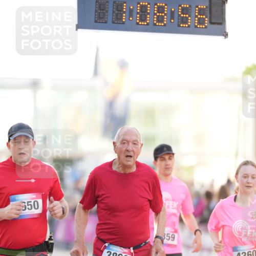 12.06.2026 - Holstenköstenlauf LAZAROV Photography http://msf.ph/oto/9738015 12.06.2026 20:08:55 Laufen 3650, 3863, 4359, 4360 meine-sportfotos.de