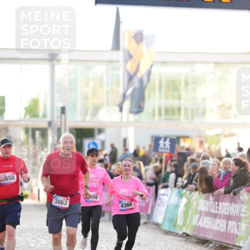 12.06.2026 - Holstenköstenlauf LAZAROV Photography http://msf.ph/oto/9738021 12.06.2026 20:08:52 Laufen 3650, 3863, 4359, 4360 meine-sportfotos.de