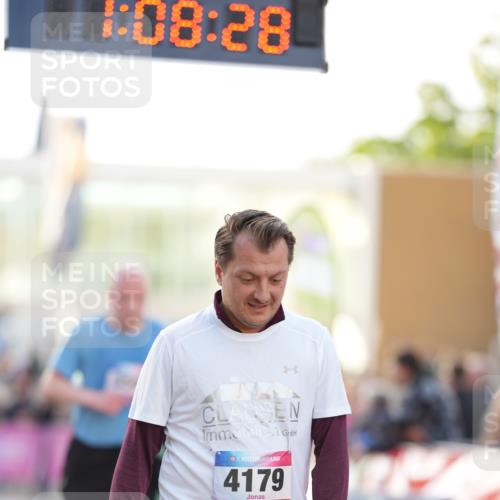 12.06.2026 - Holstenköstenlauf LAZAROV Photography http://msf.ph/oto/9738033 12.06.2026 20:08:28 Laufen 3111, 3502, 4179 meine-sportfotos.de