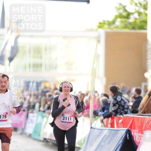 12.06.2026 - Holstenköstenlauf LAZAROV Photography http://msf.ph/oto/9738036 12.06.2026 20:08:25 Laufen 3111, 3502, 4179 meine-sportfotos.de