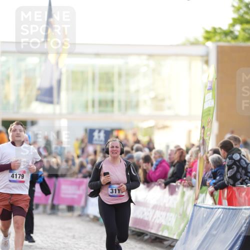 12.06.2026 - Holstenköstenlauf LAZAROV Photography http://msf.ph/oto/9738038 12.06.2026 20:08:24 Laufen 3111, 3502, 4179 meine-sportfotos.de
