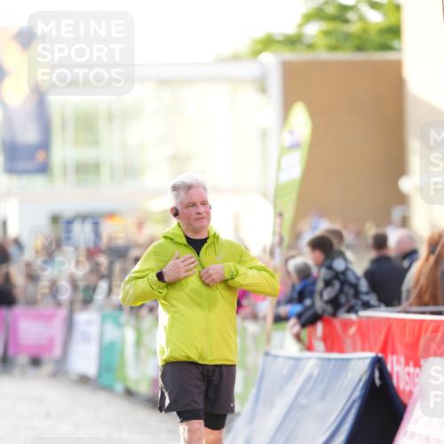 12.06.2026 - Holstenköstenlauf LAZAROV Photography http://msf.ph/oto/9738041 12.06.2026 20:08:16 Laufen 4916 meine-sportfotos.de