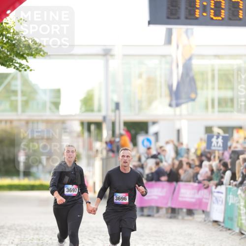 12.06.2026 - Holstenköstenlauf LAZAROV Photography http://msf.ph/oto/9738085 12.06.2026 20:07:19 Laufen 3171, 3696, 3697 meine-sportfotos.de