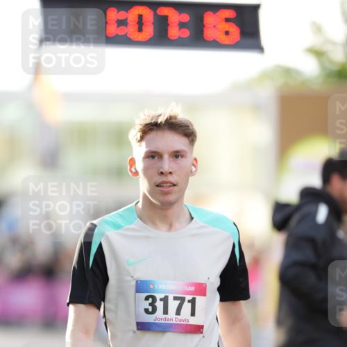 12.06.2026 - Holstenköstenlauf LAZAROV Photography http://msf.ph/oto/9738086 12.06.2026 20:07:15 Laufen 3171, 4125, 4129, 4153 meine-sportfotos.de