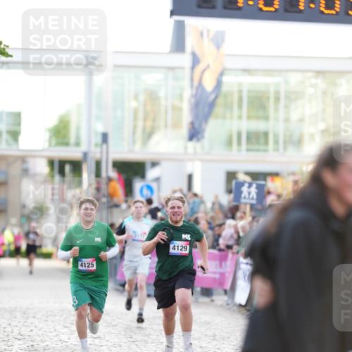 12.06.2026 - Holstenköstenlauf LAZAROV Photography http://msf.ph/oto/9738093 12.06.2026 20:07:08 Laufen 4125, 4129, 4153 meine-sportfotos.de