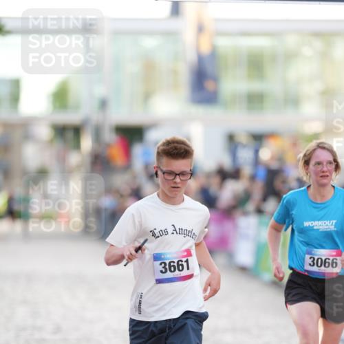 12.06.2026 - Holstenköstenlauf LAZAROV Photography http://msf.ph/oto/9738100 12.06.2026 20:06:56 Laufen 3066, 3661, 4159, 4397 meine-sportfotos.de