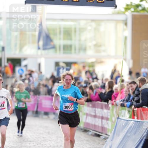 12.06.2026 - Holstenköstenlauf LAZAROV Photography http://msf.ph/oto/9738102 12.06.2026 20:06:55 Laufen 3066, 3661, 4159, 4397 meine-sportfotos.de