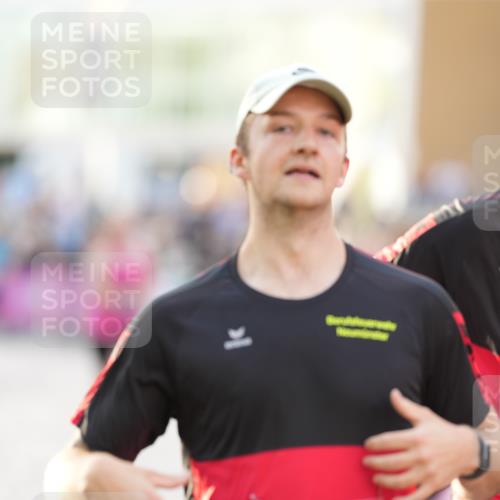 12.06.2026 - Holstenköstenlauf LAZAROV Photography http://msf.ph/oto/9738107 12.06.2026 20:06:50 Laufen 4311, 4312, 4313, 4397 meine-sportfotos.de