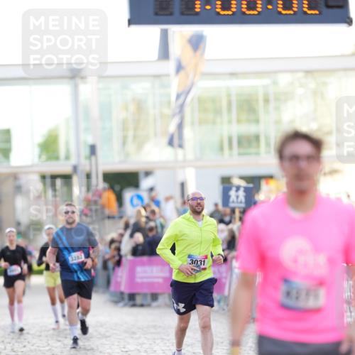 12.06.2026 - Holstenköstenlauf LAZAROV Photography http://msf.ph/oto/9738143 12.06.2026 20:06:01 Laufen 3031, 4371, 4485, 4486 meine-sportfotos.de
