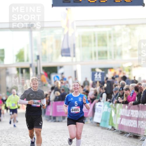 12.06.2026 - Holstenköstenlauf LAZAROV Photography http://msf.ph/oto/9738153 12.06.2026 20:05:55 Laufen 3959, 4485, 4486 meine-sportfotos.de