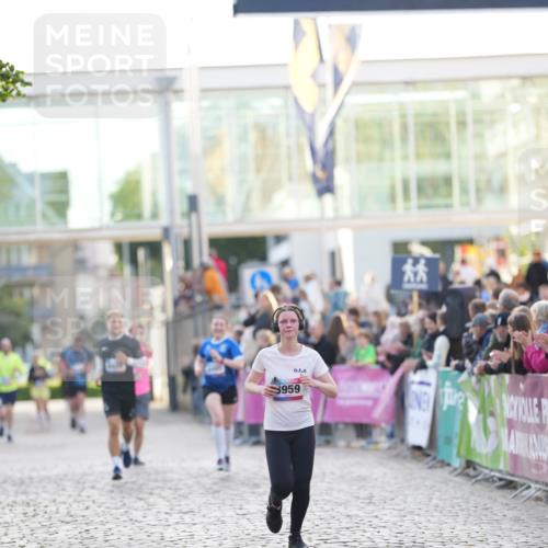 12.06.2026 - Holstenköstenlauf LAZAROV Photography http://msf.ph/oto/9738160 12.06.2026 20:05:51 Laufen 3959 meine-sportfotos.de
