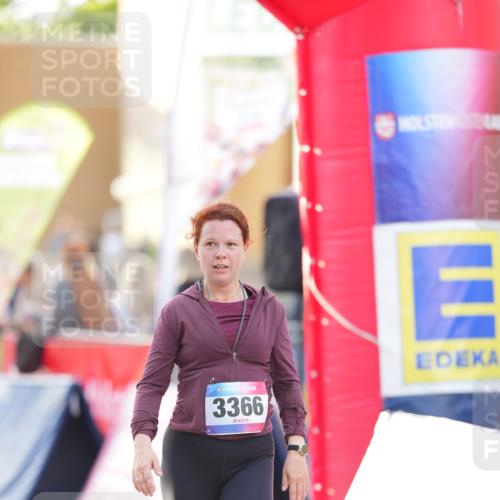 12.06.2026 - Holstenköstenlauf LAZAROV Photography http://msf.ph/oto/9738171 12.06.2026 20:05:31 Laufen 3168, 3366, 3690, 3695, 4633 meine-sportfotos.de