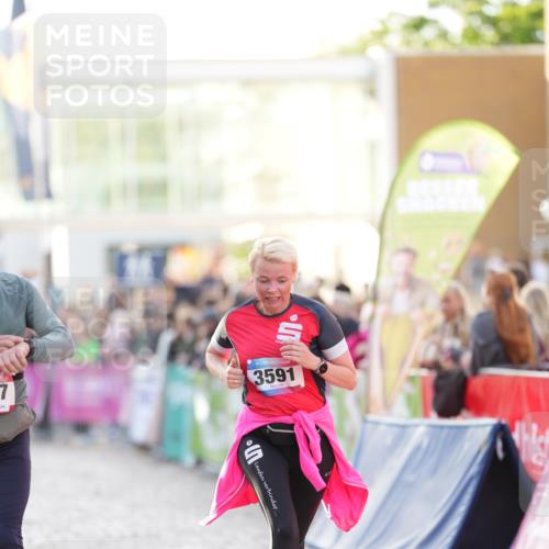 12.06.2026 - Holstenköstenlauf LAZAROV Photography http://msf.ph/oto/9738180 12.06.2026 20:05:23 Laufen 3591, 3690, 3695, 4633, 4867 meine-sportfotos.de