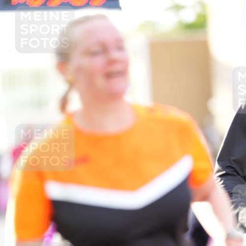 12.06.2026 - Holstenköstenlauf LAZAROV Photography http://msf.ph/oto/9738191 12.06.2026 20:05:08 Laufen 3250, 3367, 3450, 3908 meine-sportfotos.de