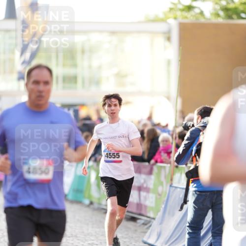 12.06.2026 - Holstenköstenlauf LAZAROV Photography http://msf.ph/oto/9738235 12.06.2026 20:04:31 Laufen 4190, 4415, 4850 meine-sportfotos.de