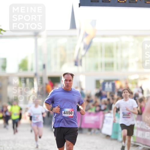 12.06.2026 - Holstenköstenlauf LAZAROV Photography http://msf.ph/oto/9738238 12.06.2026 20:04:29 Laufen 4190, 4268, 4415, 4850 meine-sportfotos.de