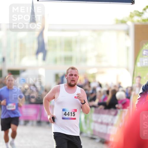 12.06.2026 - Holstenköstenlauf LAZAROV Photography http://msf.ph/oto/9738239 12.06.2026 20:04:28 Laufen 3179, 4268, 4415, 4850 meine-sportfotos.de