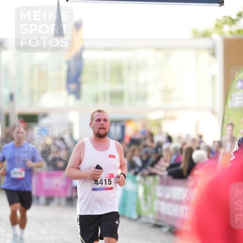 12.06.2026 - Holstenköstenlauf LAZAROV Photography http://msf.ph/oto/9738240 12.06.2026 20:04:27 Laufen 3179, 3279, 4268, 4415, 4850 meine-sportfotos.de