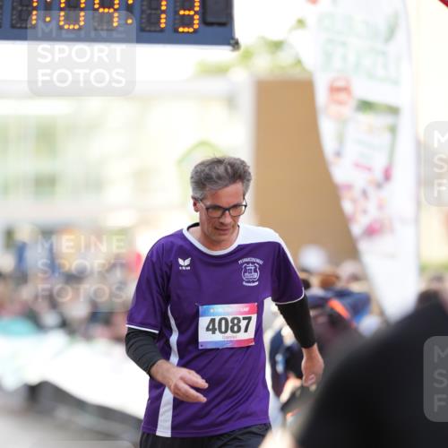 12.06.2026 - Holstenköstenlauf LAZAROV Photography http://msf.ph/oto/9738254 12.06.2026 20:04:12 Laufen 3663, 3957, 4087, 4108, 4456 meine-sportfotos.de