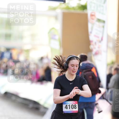 12.06.2026 - Holstenköstenlauf LAZAROV Photography http://msf.ph/oto/9738262 12.06.2026 20:04:06 Laufen 3620, 3621, 3663, 3856, 3857, 4108 meine-sportfotos.de