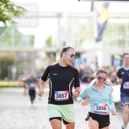 12.06.2026 - Holstenköstenlauf LAZAROV Photography http://msf.ph/oto/9738268 12.06.2026 20:04:01 Laufen 3472, 3473, 3620, 3621, 3856, 3857 meine-sportfotos.de