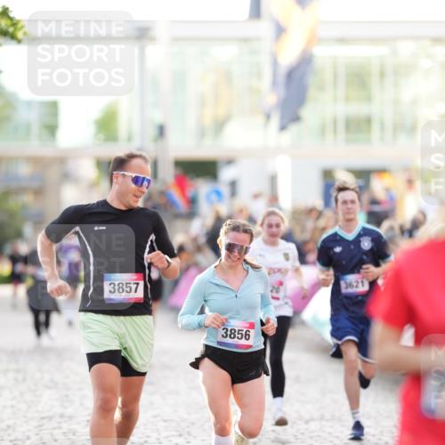 12.06.2026 - Holstenköstenlauf LAZAROV Photography http://msf.ph/oto/9738269 12.06.2026 20:04:00 Laufen 3472, 3473, 3620, 3621, 3856, 3857 meine-sportfotos.de