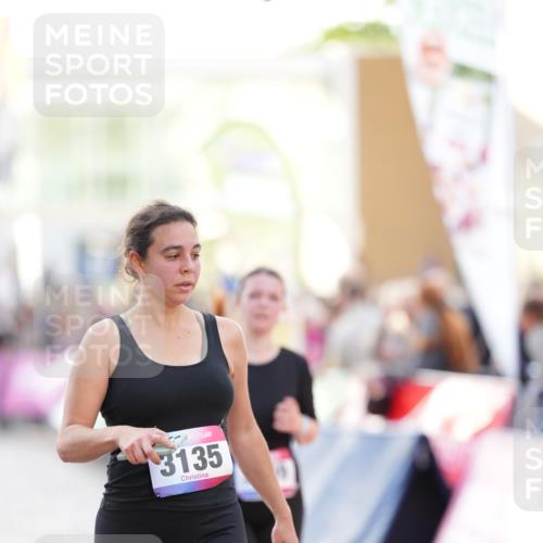 12.06.2026 - Holstenköstenlauf LAZAROV Photography http://msf.ph/oto/9738277 12.06.2026 20:03:50 Laufen 3135, 3469, 3974 meine-sportfotos.de