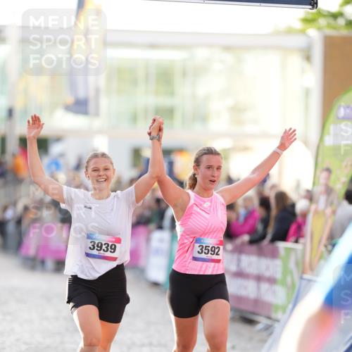 12.06.2026 - Holstenköstenlauf LAZAROV Photography http://msf.ph/oto/9738287 12.06.2026 20:03:42 Laufen 3319, 3507, 3592, 3939, 3974, 4847 meine-sportfotos.de
