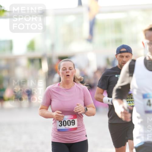 12.06.2026 - Holstenköstenlauf LAZAROV Photography http://msf.ph/oto/9738370 12.06.2026 20:02:23 Laufen 3008, 3009, 3789, 3978, 4426, 4446, 4731, 4808 meine-sportfotos.de