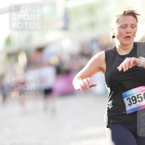 12.06.2026 - Holstenköstenlauf LAZAROV Photography http://msf.ph/oto/9738390 12.06.2026 20:02:08 Laufen 3950, 4352, 4357, 4358, 4361 meine-sportfotos.de