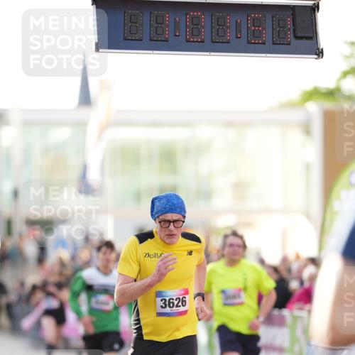12.06.2026 - Holstenköstenlauf LAZAROV Photography http://msf.ph/oto/9738414 12.06.2026 20:01:50 Laufen 3085, 3451, 3626, 3763, 4066, 4748 meine-sportfotos.de
