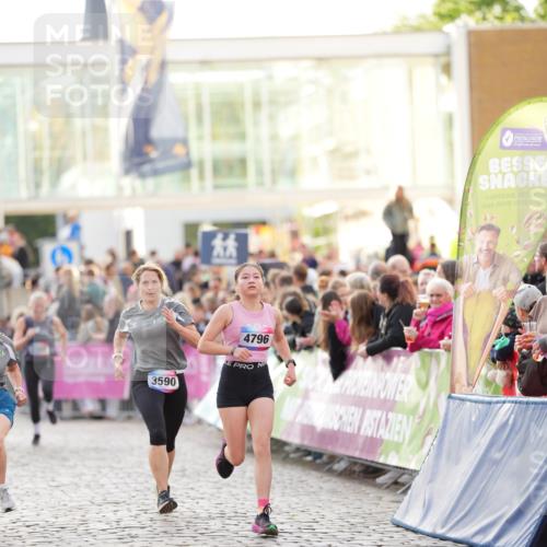 12.06.2026 - Holstenköstenlauf LAZAROV Photography http://msf.ph/oto/9738434 12.06.2026 20:01:29 Laufen 3079, 3590, 4692, 4796 meine-sportfotos.de