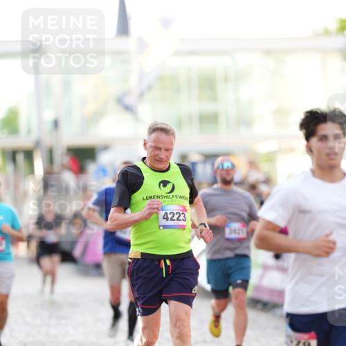 12.06.2026 - Holstenköstenlauf LAZAROV Photography http://msf.ph/oto/9738445 12.06.2026 20:01:19 Laufen 3122, 3921, 4223, 4579, 4878, 4880 meine-sportfotos.de