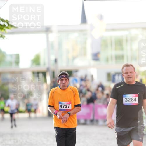12.06.2026 - Holstenköstenlauf LAZAROV Photography http://msf.ph/oto/9738460 12.06.2026 20:01:01 Laufen 3284, 4439, 4727, 4931 meine-sportfotos.de