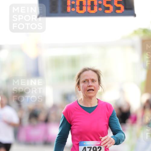 12.06.2026 - Holstenköstenlauf LAZAROV Photography http://msf.ph/oto/9738470 12.06.2026 20:00:54 Laufen 3558, 4149, 4382, 4439, 4792, 4931 meine-sportfotos.de