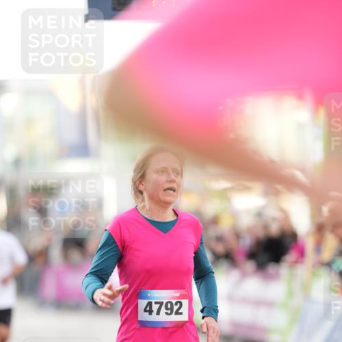 12.06.2026 - Holstenköstenlauf LAZAROV Photography http://msf.ph/oto/9738471 12.06.2026 20:00:54 Laufen 3558, 4149, 4382, 4439, 4792, 4931 meine-sportfotos.de