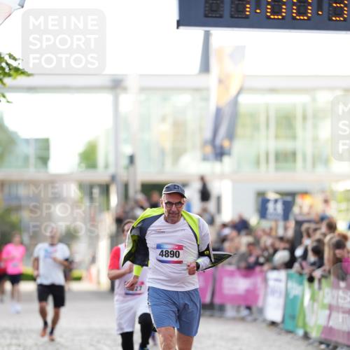 12.06.2026 - Holstenköstenlauf LAZAROV Photography http://msf.ph/oto/9738490 12.06.2026 20:00:37 Laufen 3825, 4427, 4890 meine-sportfotos.de