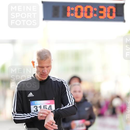 12.06.2026 - Holstenköstenlauf LAZAROV Photography http://msf.ph/oto/9738496 12.06.2026 20:00:29 Laufen 3087, 3154, 3566, 4246, 4365, 4366, 4805 meine-sportfotos.de
