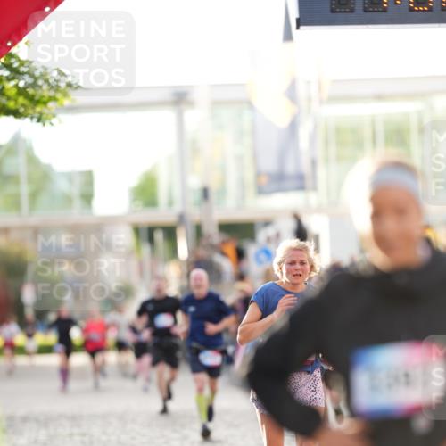12.06.2026 - Holstenköstenlauf LAZAROV Photography http://msf.ph/oto/9738523 12.06.2026 20:00:01 Laufen 3393, 3835, 4457, 4565, 4824 meine-sportfotos.de