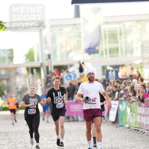 12.06.2026 - Holstenköstenlauf LAZAROV Photography http://msf.ph/oto/9738563 12.06.2026 19:59:29 Laufen 3230, 3231, 3269, 3749, 4180, 4587 meine-sportfotos.de