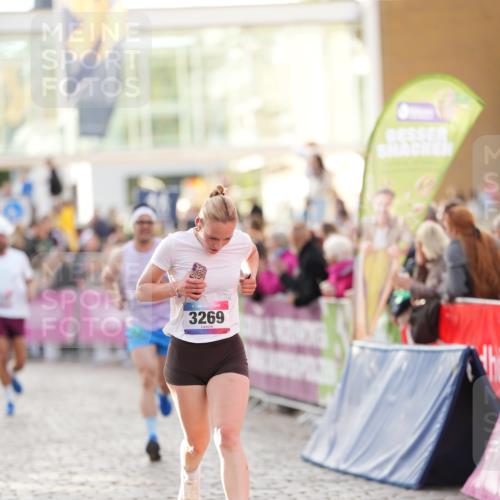12.06.2026 - Holstenköstenlauf LAZAROV Photography http://msf.ph/oto/9738569 12.06.2026 19:59:25 Laufen 3269, 3563, 4587 meine-sportfotos.de