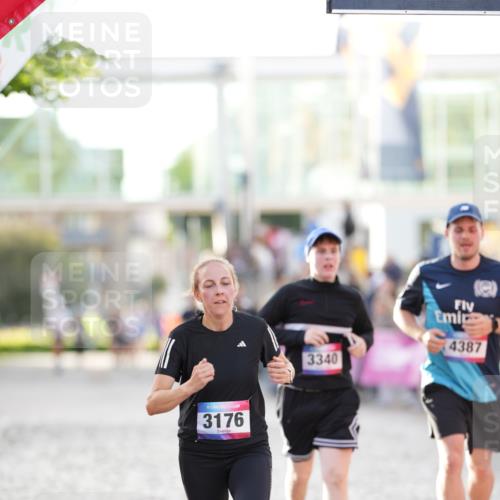 12.06.2026 - Holstenköstenlauf LAZAROV Photography http://msf.ph/oto/9738582 12.06.2026 19:59:10 Laufen 3176, 3278, 3340, 3478, 4387 meine-sportfotos.de