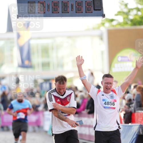 12.06.2026 - Holstenköstenlauf LAZAROV Photography http://msf.ph/oto/9738668 12.06.2026 19:57:54 Laufen 3063, 3104, 3411, 3417, 3534, 3753, 3902, 4855, 4856 meine-sportfotos.de