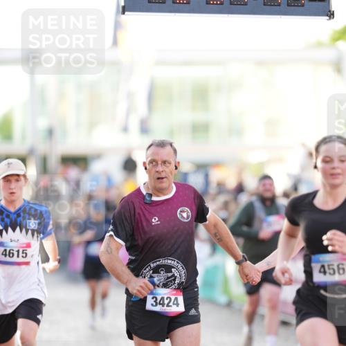 12.06.2026 - Holstenköstenlauf LAZAROV Photography http://msf.ph/oto/9738684 12.06.2026 19:57:40 Laufen 3170, 3423, 3424, 3511, 3760, 4275, 4372, 4562, 4615 meine-sportfotos.de