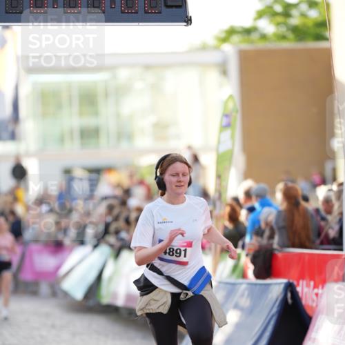12.06.2026 - Holstenköstenlauf LAZAROV Photography http://msf.ph/oto/9738731 12.06.2026 19:57:02 Laufen 3292, 4132, 4891 meine-sportfotos.de