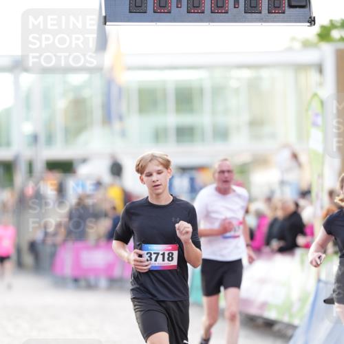 12.06.2026 - Holstenköstenlauf LAZAROV Photography http://msf.ph/oto/9738773 12.06.2026 19:56:12 Laufen 3052, 3070, 3080, 3483, 3597, 3718, 4836, 4926 meine-sportfotos.de