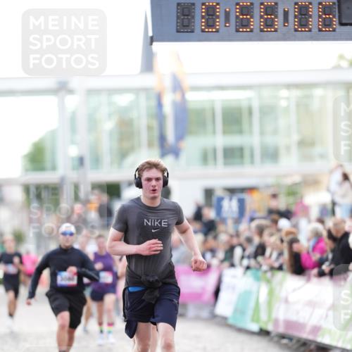 12.06.2026 - Holstenköstenlauf LAZAROV Photography http://msf.ph/oto/9738784 12.06.2026 19:56:05 Laufen 3080, 3483, 3681, 3703, 4606, 4926 meine-sportfotos.de
