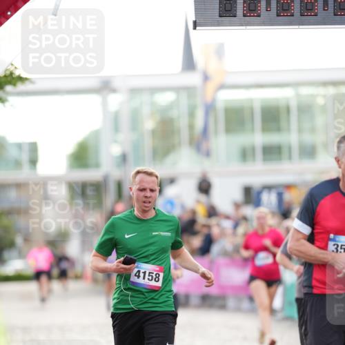 12.06.2026 - Holstenköstenlauf LAZAROV Photography http://msf.ph/oto/9738812 12.06.2026 19:55:37 Laufen 3283, 3519, 3668, 3924, 4158, 4400, 4416, 4712 meine-sportfotos.de